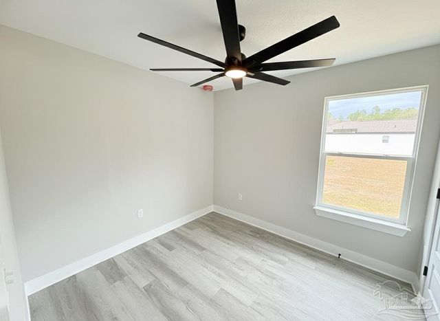 3223 Damon Dr, Milton, FL 32583