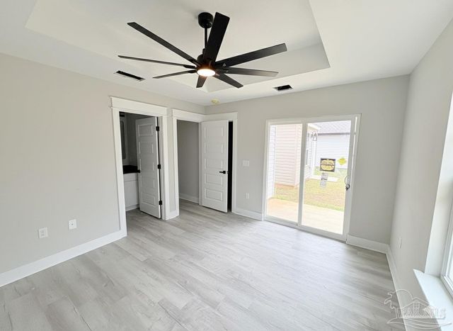 3223 Damon Dr, Milton, FL 32583