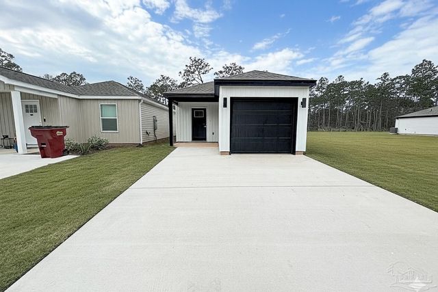 3223 Damon Dr, Milton, FL 32583