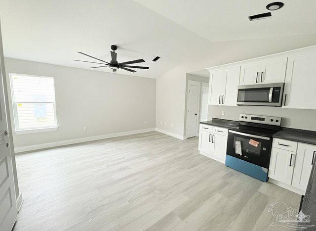 3223 Damon Dr, Milton, FL 32583