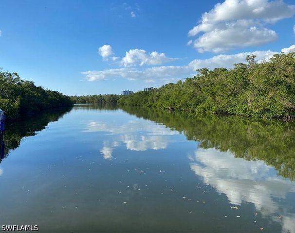 777 Walkerbilt RD 9, Naples, FL 34110