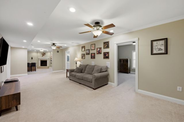 3032 Woodfield Circle, Richmond, KY 40475