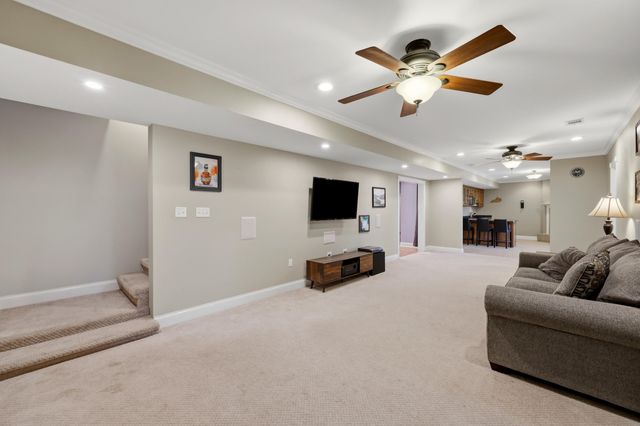 3032 Woodfield Circle, Richmond, KY 40475
