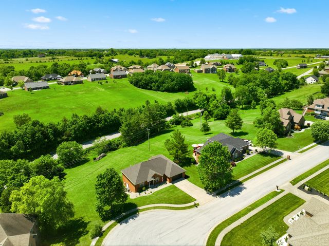 3032 Woodfield Circle, Richmond, KY 40475