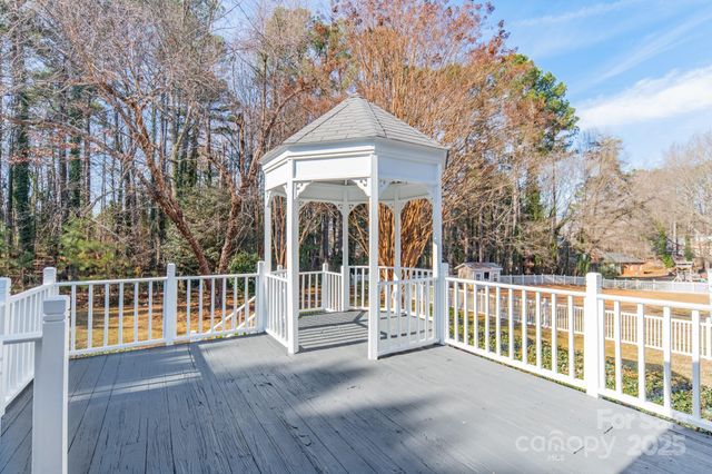 2260 Wynbourne Drive, Gastonia, NC 28056