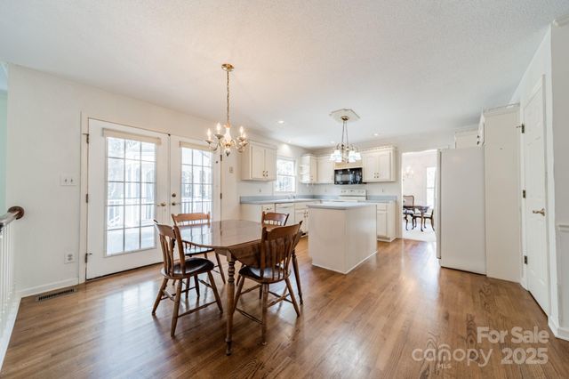 2260 Wynbourne Drive, Gastonia, NC 28056