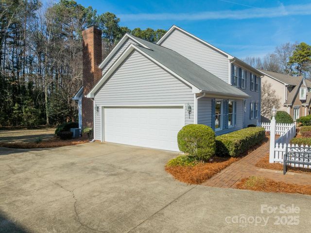 2260 Wynbourne Drive, Gastonia, NC 28056