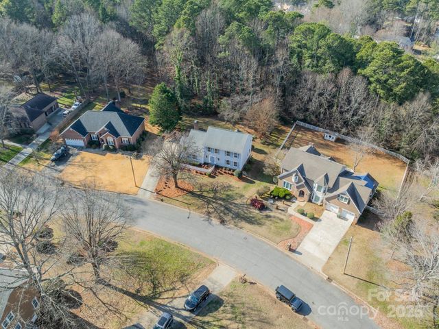 2260 Wynbourne Drive, Gastonia, NC 28056