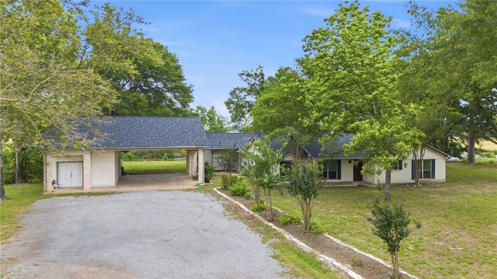 2365 South FM 46, Franklin, TX 77856 — exterior