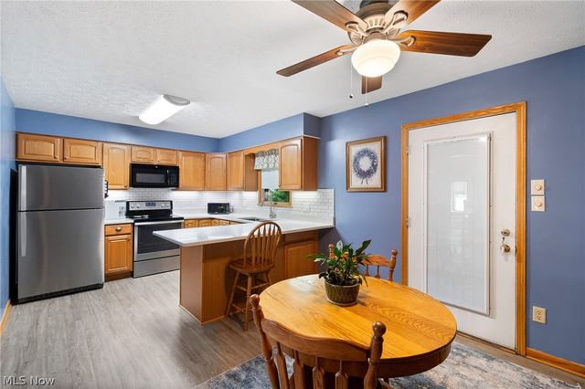 380 Naples Drive, Elyria, OH 44035
