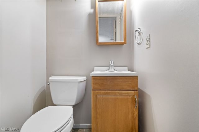 380 Naples Drive, Elyria, OH 44035