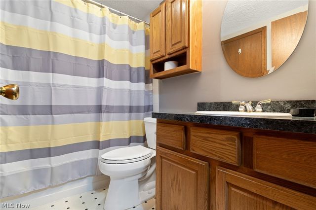 380 Naples Drive, Elyria, OH 44035