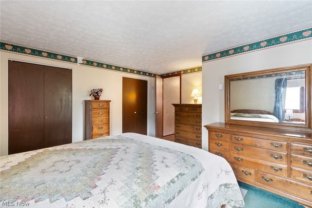 380 Naples Drive, Elyria, OH 44035