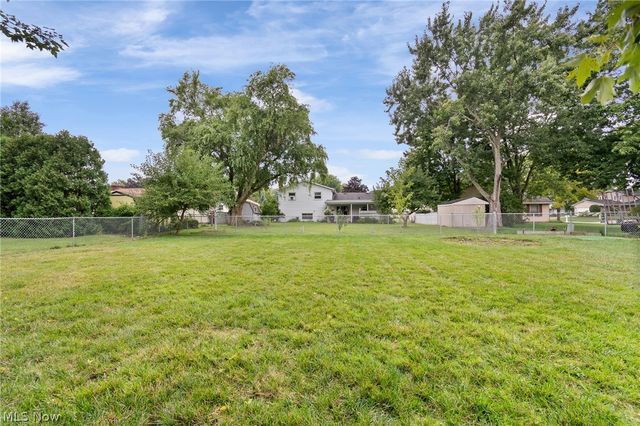 380 Naples Drive, Elyria, OH 44035