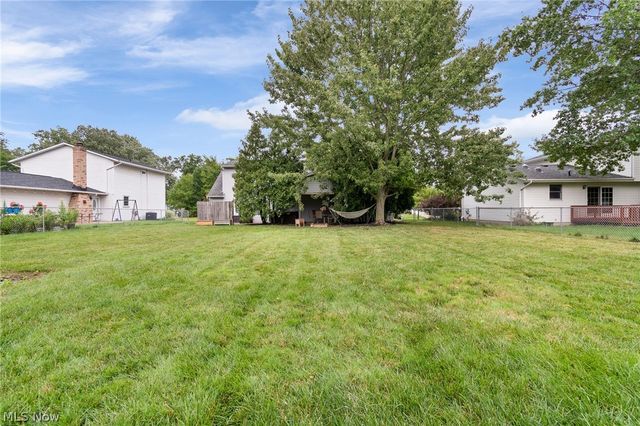 380 Naples Drive, Elyria, OH 44035