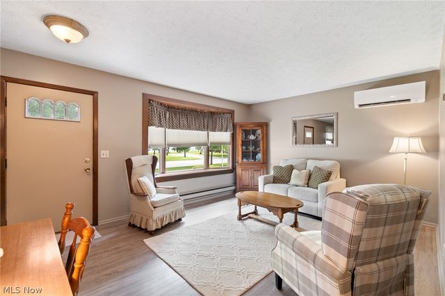 380 Naples Drive, Elyria, OH 44035