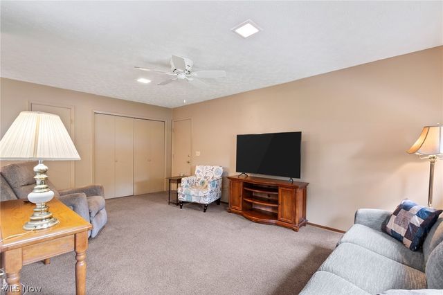 380 Naples Drive, Elyria, OH 44035