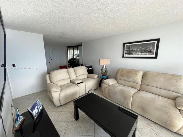 111 Briny Ave 27-04, Pompano Beach, FL 33062