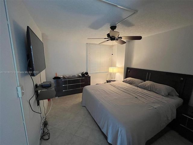 111 Briny Ave 27-04, Pompano Beach, FL 33062