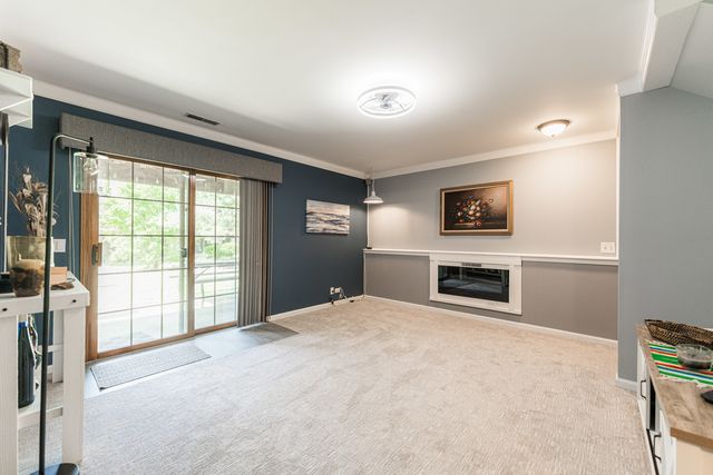 830 Millcreek Circle, Elgin, IL 60123