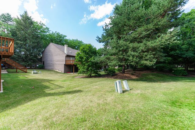 830 Millcreek Circle, Elgin, IL 60123