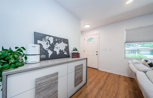 7241 56TH AVENUE N, St Petersburg, FL 33709