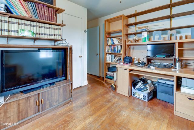 22 Julia Street, Amsterdam, NY 12010