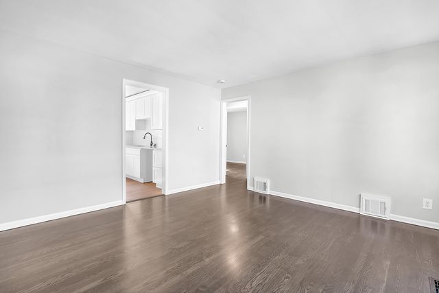 7221 Mclaughlin Avenue, Hammond, IN 46324