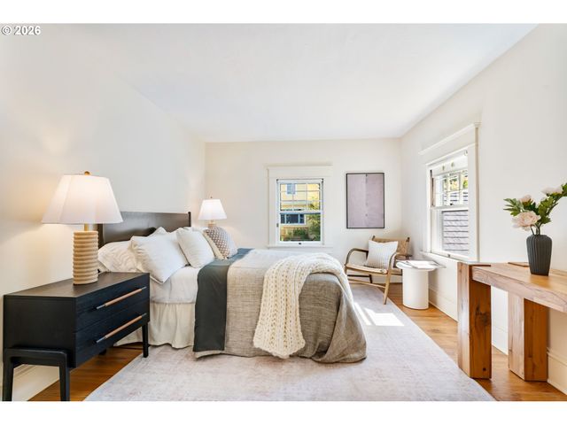 2524 Sw 17TH Ave, Portland, OR 97201