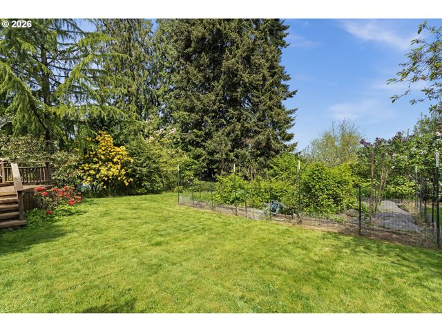 2524 Sw 17TH Ave, Portland, OR 97201