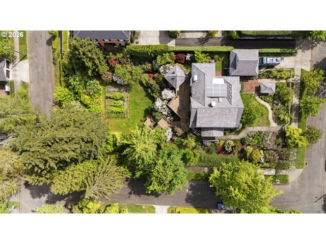 2524 Sw 17TH Ave, Portland, OR 97201