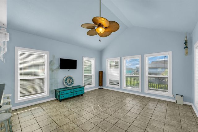 846 S Crystal Beach Road, Port Bolivar, TX 77650