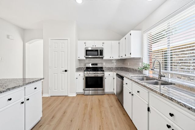 7606 Harbor Drive, Rowlett, TX 75088