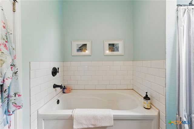 366 Arrow Hill, San Marcos, TX 78666