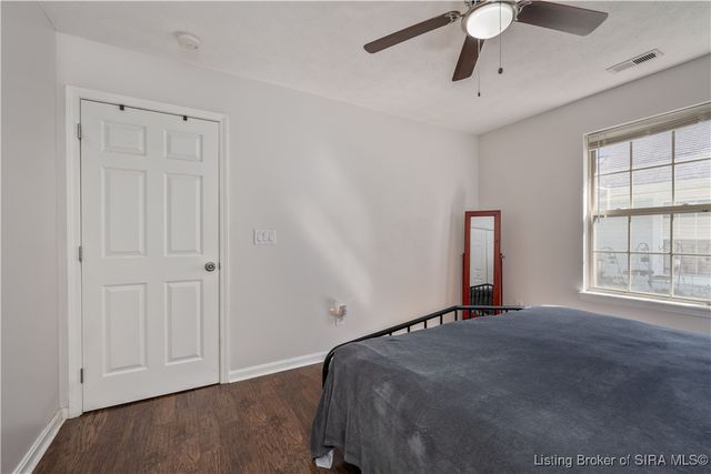 913 Carriage House Court, Jeffersonville, IN 47130