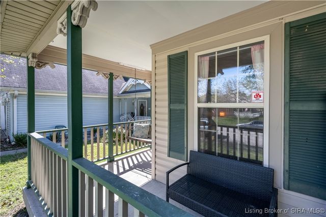 913 Carriage House Court, Jeffersonville, IN 47130