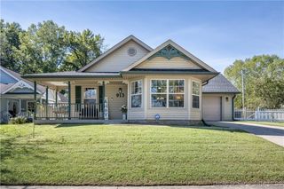 913 Carriage House Court, Jeffersonville, IN 47130