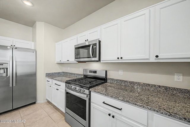 4240 E Columbus Park Place, Tucson, AZ 85712