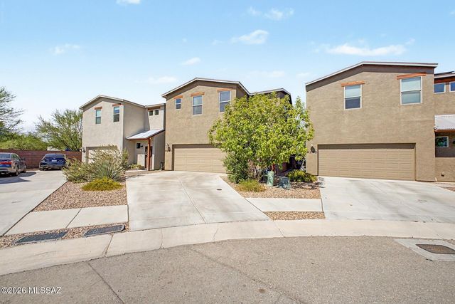 4240 E Columbus Park Place, Tucson, AZ 85712