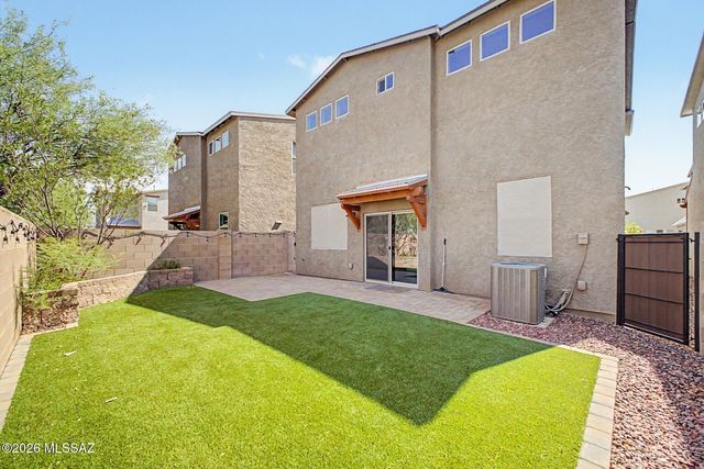 4240 E Columbus Park Place, Tucson, AZ 85712