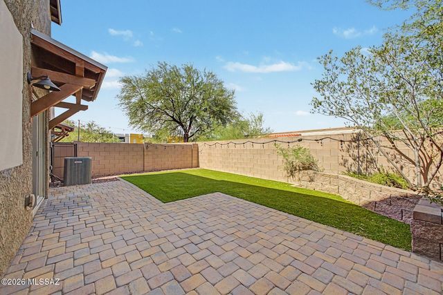 4240 E Columbus Park Place, Tucson, AZ 85712