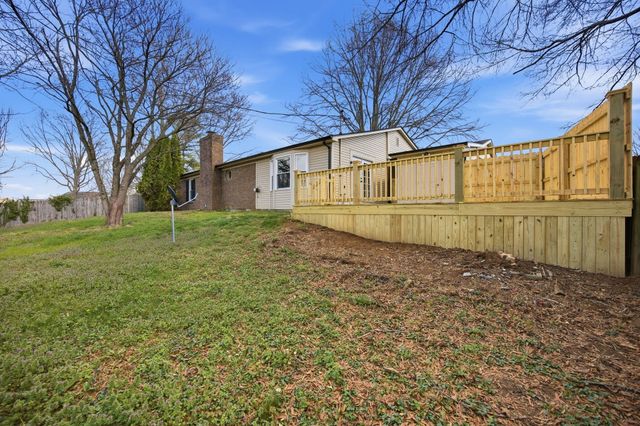 520 Berlin Drive, Versailles, KY 40383