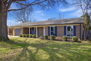 520 Berlin Drive, Versailles, KY 40383