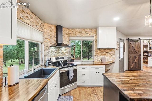 18555 Knollwood Boulevard, Monument, CO 80132