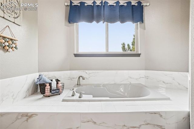 18555 Knollwood Boulevard, Monument, CO 80132