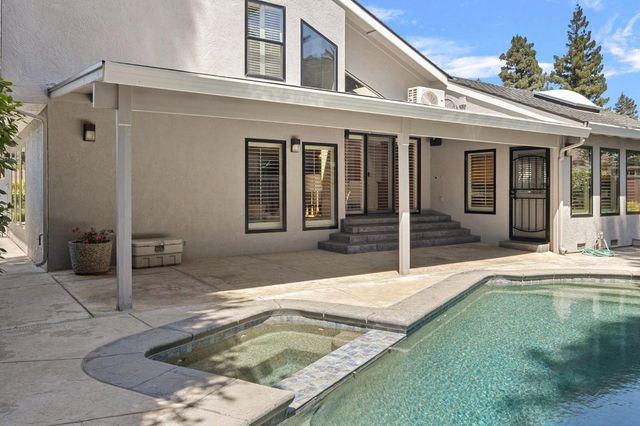2809 Londonderry Ct, Modesto, CA 95350