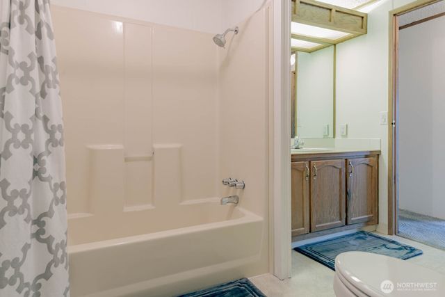 563 NW Silver Glen Lane, Bremerton, WA 98311