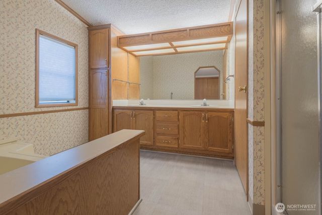 563 NW Silver Glen Lane, Bremerton, WA 98311