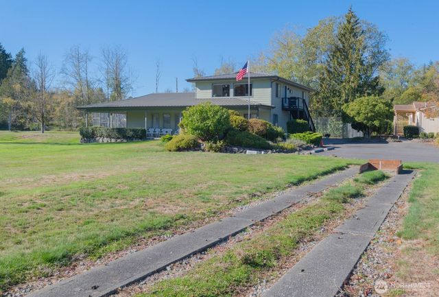 563 NW Silver Glen Lane, Bremerton, WA 98311