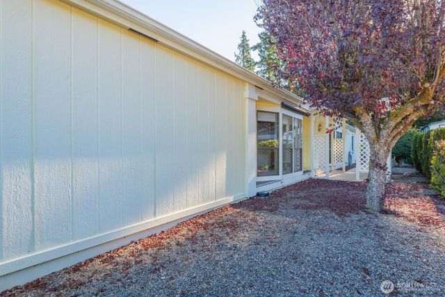 563 NW Silver Glen Lane, Bremerton, WA 98311